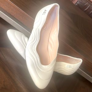 AGL Attilio Giusti Leombruni Off White Quilted Denise Flats Ballet Shoes Sz 38